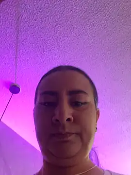 Abril Luv online show from September 9, 1:43 pm