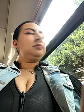 Abril Luv online show from September 17, 12:07 pm