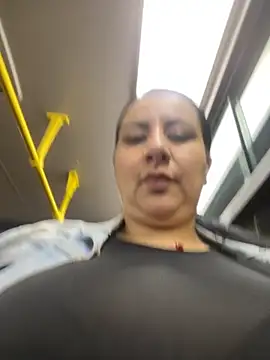 Abril Luv online show from October 15, 12:55 am