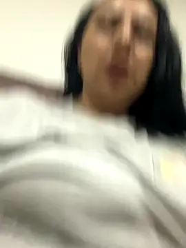 Abril Luv online show from December 4, 2:43 am