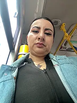 Abril Luv online show from February 20, 12:16 pm