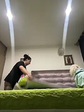 Abril Luv online show from March 16, 1:11 am