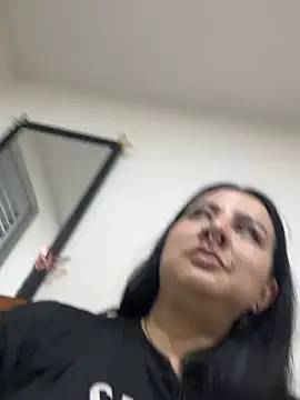 Abril Luv online show from July 6, 1:46 am