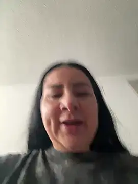 Abril Luv online show from July 31, 1:32 pm