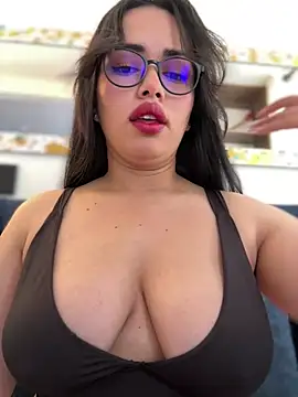 Snapshot of andra_rose chatting on January 26, 4:30 pm andra rose online show from January 26, 4:30 pm