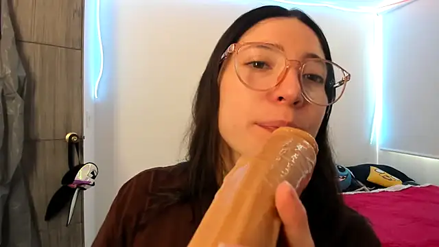 Snapshot of Spit_queen chatting on January 10, 5:24 pm Spit queen online show from January 10, 5:24 pm