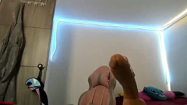 Snapshot of Spit_queen chatting on February 4, 5:23 pm Spit queen online show from February 4, 5:23 pm