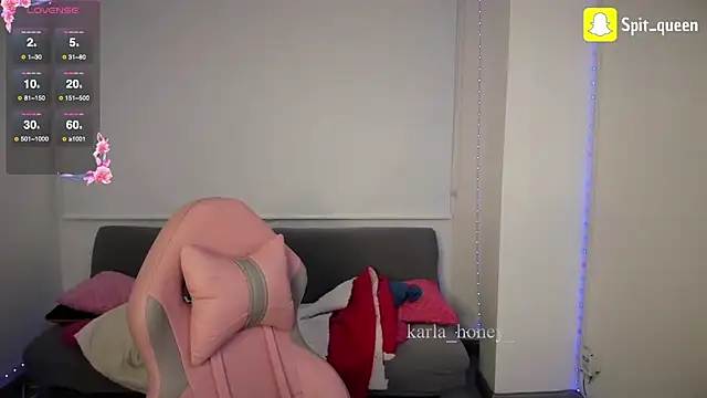 Snapshot of Spit_queen chatting on October 23, 10:41 pm Spit queen online show from October 23, 10:41 pm