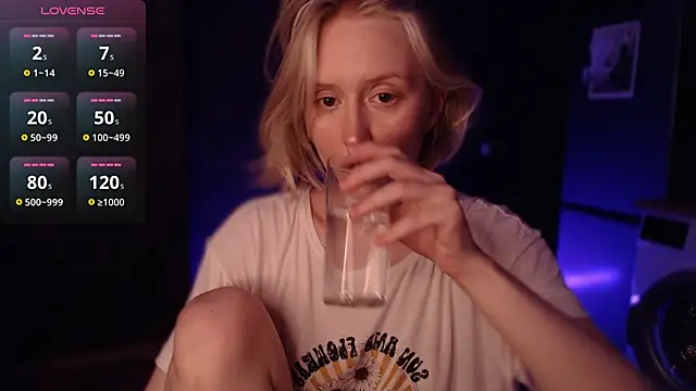 iilovetomatoes online show from August 8, 8:00 pm
