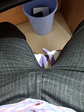 Snapshot of adicma123 chatting on March 4, 6:37 am adicma123 online show from March 4, 6:37 am