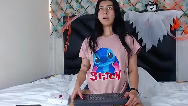 EmmaWilliamss online show from October 24, 4:47 pm