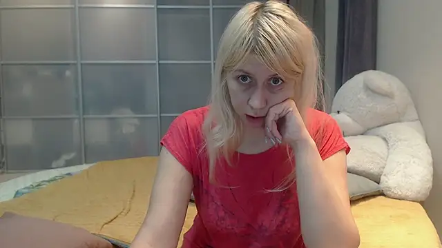 KyliePag online show from January 17, 5:34 am