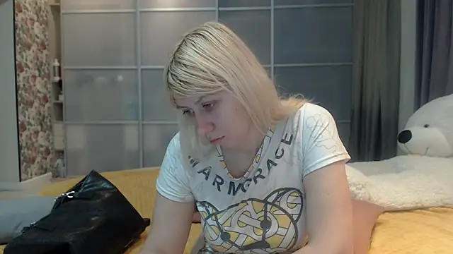 KyliePag online show from March 4, 5:46 am