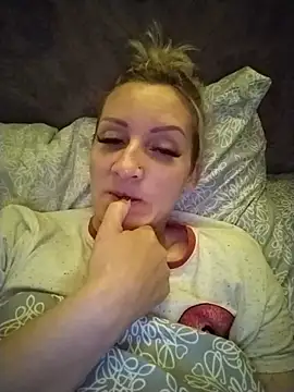 ulika1989 online show from May 17, 8:05 pm