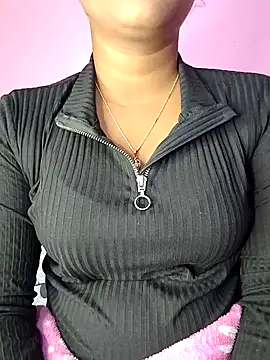 Snapshot of ANGE-MOU chatting on January 18, 10:06 am ANGE-MOU online show from January 18, 10:06 am