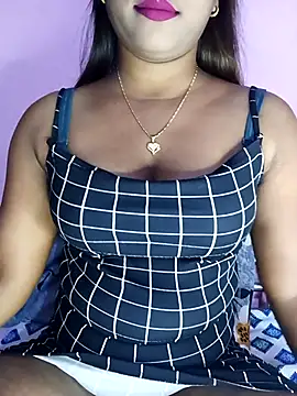 Snapshot of ANGE-MOU chatting on March 9, 9:35 am ANGE-MOU online show from March 9, 9:35 am