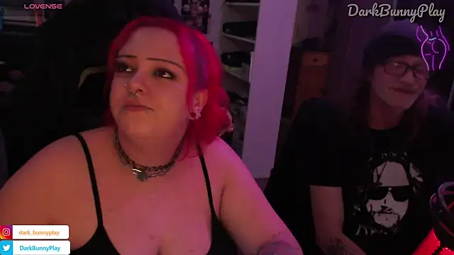Snapshot of DarkBunnyPlay chatting on February 7, 8:20 pm DarkBunnyPlay online show from February 7, 8:20 pm