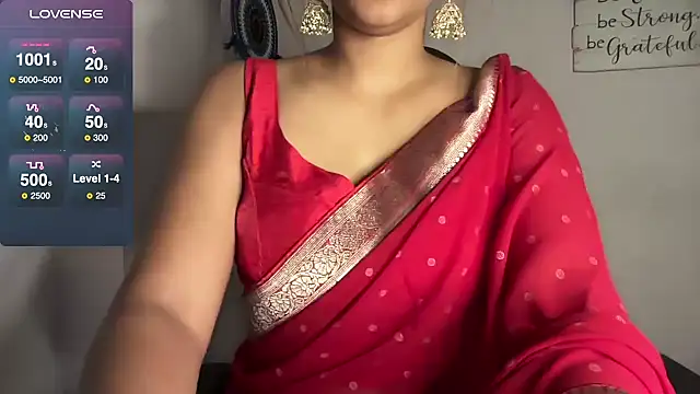 Snapshot of Queen_Sakhi chatting on December 25, 4:43 pm Queen Sakhi online show from December 25, 4:43 pm