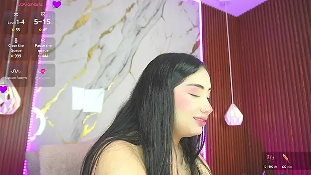 Snapshot of haylie_ chatting on December 31, 6:27 am haylie online show from December 31, 6:27 am