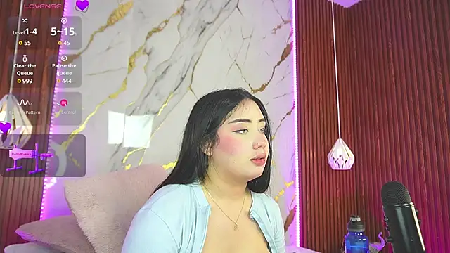 Snapshot of haylie_ chatting on January 31, 9:48 am haylie online show from January 31, 9:48 am