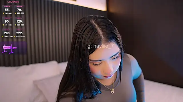 haylie  online show from July 12, 5:20 am