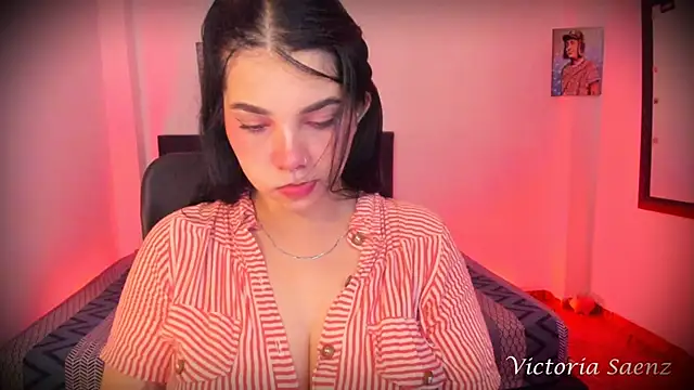 Snapshot of victoriaasaenz_ chatting on October 3, 12:51 am victoriaasaenz online show from October 3, 12:51 am