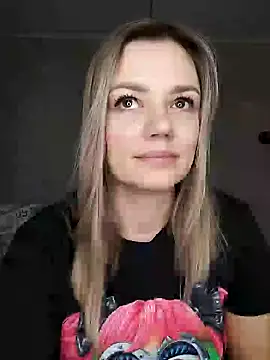 Snapshot of KrissSexi chatting on February 11, 1:51 pm KrissSexi online show from February 11, 1:51 pm