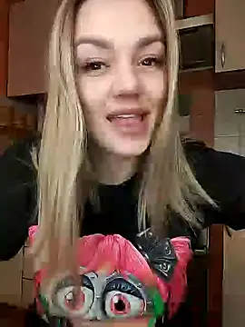 Snapshot of KrissSexi chatting on February 18, 8:14 pm KrissSexi online show from February 18, 8:14 pm