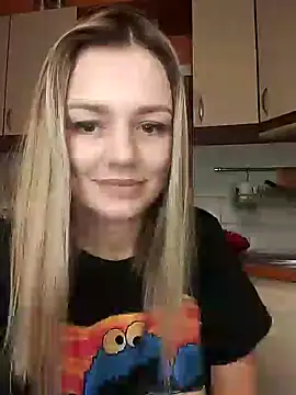 Snapshot of KrissSexi chatting on February 25, 7:47 pm KrissSexi online show from February 25, 7:47 pm