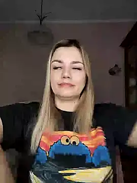 Snapshot of KrissSexi chatting on March 9, 4:16 am KrissSexi online show from March 9, 4:16 am