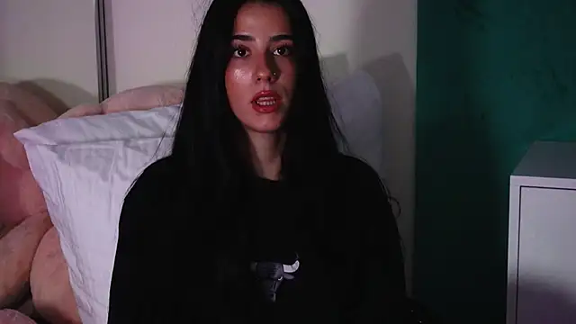 AmeliaJune online show from June 12, 7:46 pm