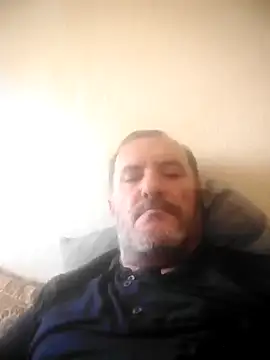 Snapshot of bestofyalcinturkey chatting on December 17, 11:49 am bestofyalcinturkey online show from December 17, 11:49 am