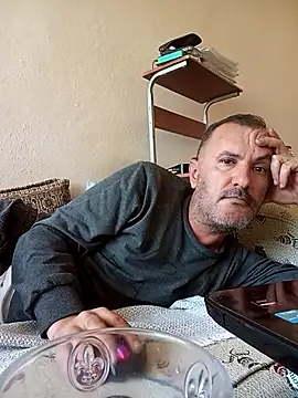 Snapshot of bestofyalcinturkey chatting on December 1, 11:04 am bestofyalcinturkey online show from December 1, 11:04 am