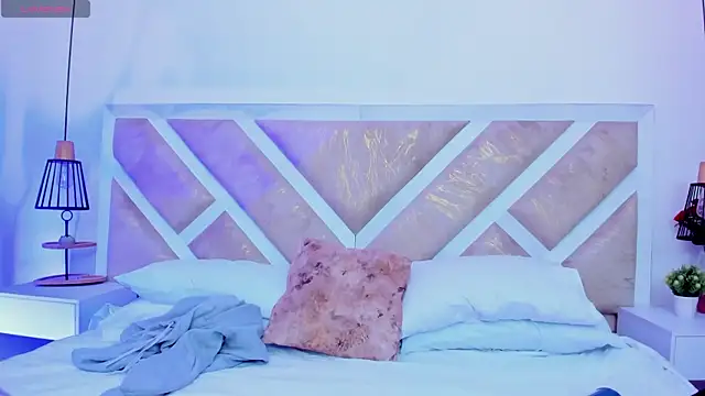 ZiaCalifa online show from February 22, 12:15 pm