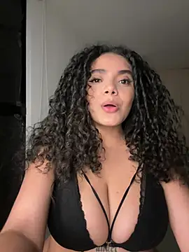 Mariecurl online show from July 11, 3:20 am