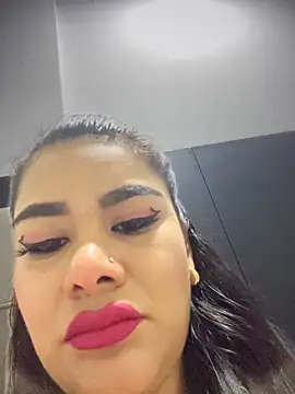 Insane Issa online show from February 16, 3:59 pm