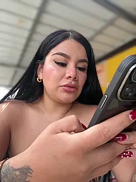 Insane Issa online show from February 10, 4:11 pm