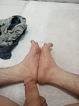 Snapshot of Hardapple01 chatting on March 15, 10:22 pm Hardapple01 online show from March 15, 10:22 pm