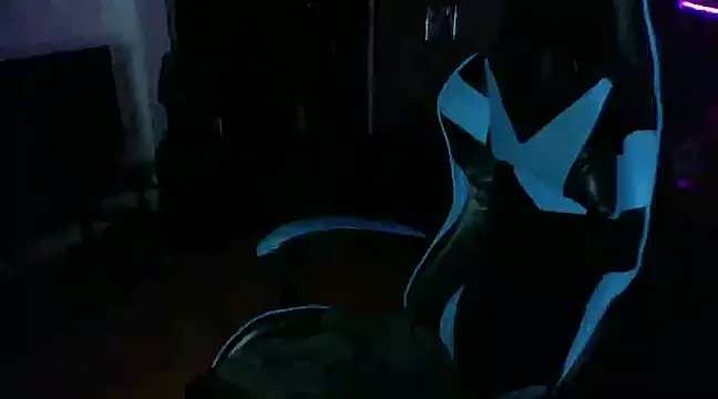 AngelaQueen  online show from March 17, 8:40 pm