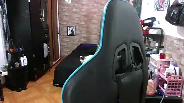 AngelaQueen  online show from November 23, 4:51 pm