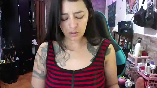AngelaQueen  online show from June 12, 6:51 pm