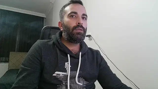 Snapshot of tgltplsr chatting on December 4, 10:30 pm tgltplsr online show from December 4, 10:30 pm