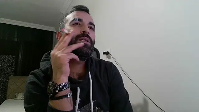 Snapshot of tgltplsr chatting on December 5, 11:07 pm tgltplsr online show from December 5, 11:07 pm