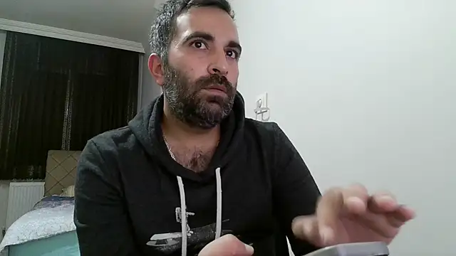 Snapshot of tgltplsr chatting on December 31, 9:06 pm tgltplsr online show from December 31, 9:06 pm