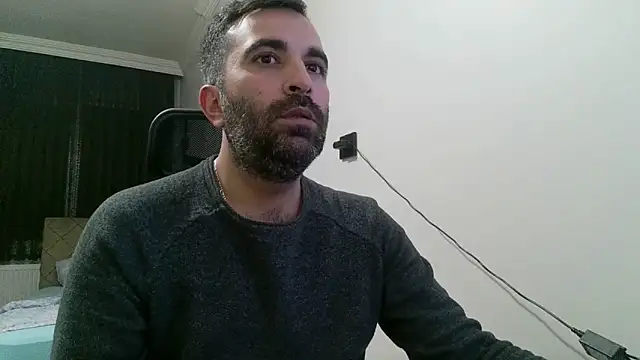 Snapshot of tgltplsr chatting on January 23, 12:57 am tgltplsr online show from January 23, 12:57 am