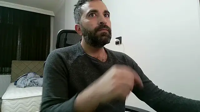 Snapshot of tgltplsr chatting on February 16, 2:09 am tgltplsr online show from February 16, 2:09 am