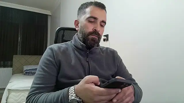 Snapshot of tgltplsr chatting on March 3, 11:03 pm tgltplsr online show from March 3, 11:03 pm