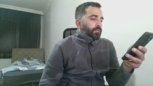 Snapshot of tgltplsr chatting on March 12, 12:53 am tgltplsr online show from March 12, 12:53 am