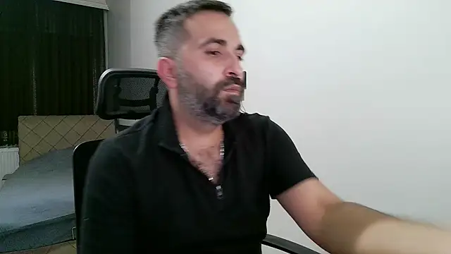 Snapshot of tgltplsr chatting on October 8, 9:34 pm tgltplsr online show from October 8, 9:34 pm