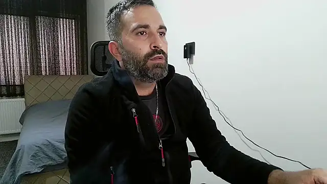 Snapshot of tgltplsr chatting on October 16, 4:35 am tgltplsr online show from October 16, 4:35 am